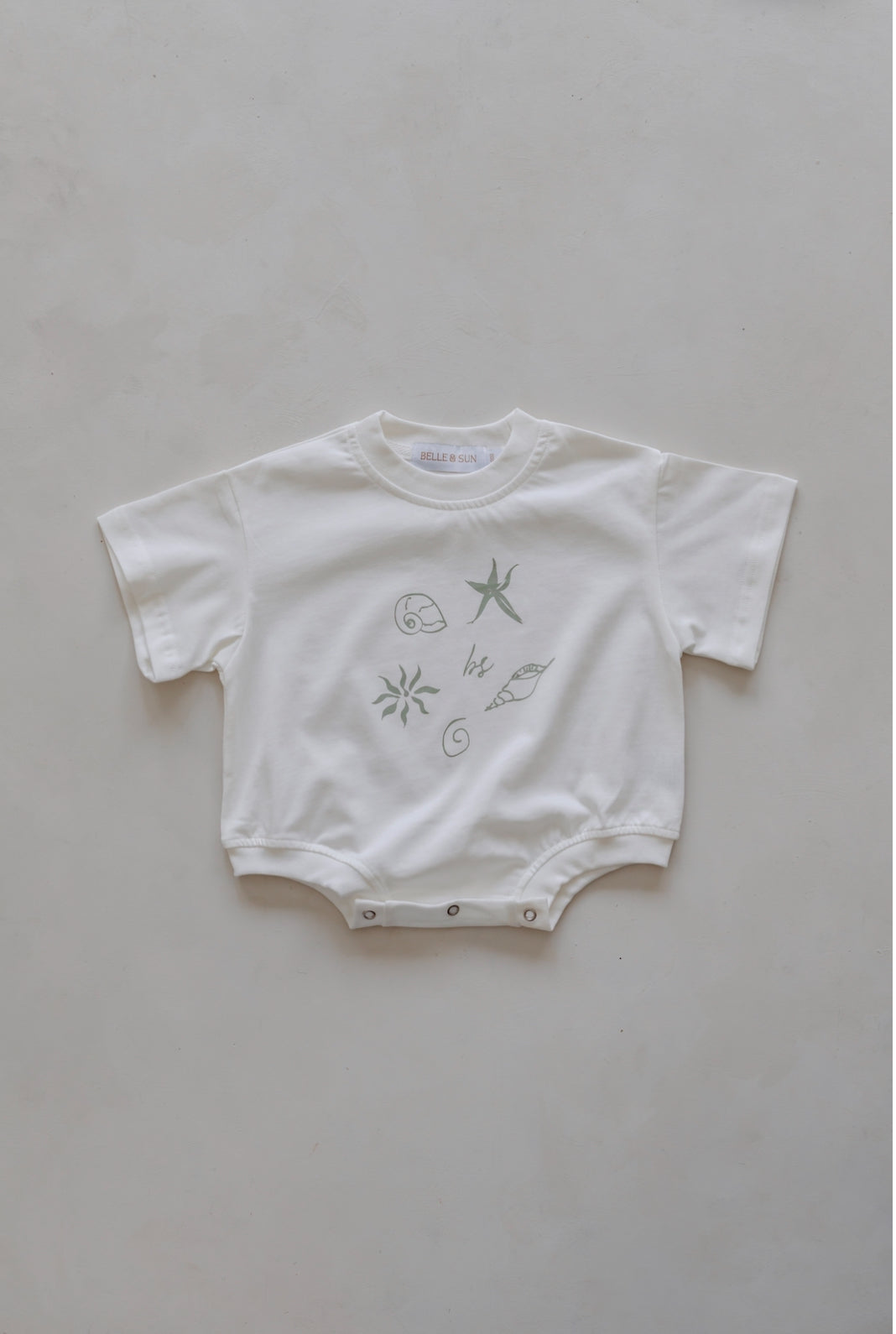 Sea treasures romper natural